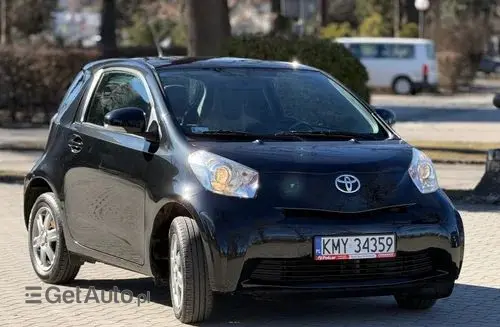 TOYOTA IQ 