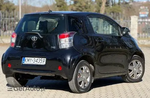 TOYOTA IQ 