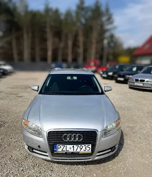 AUDI A4 