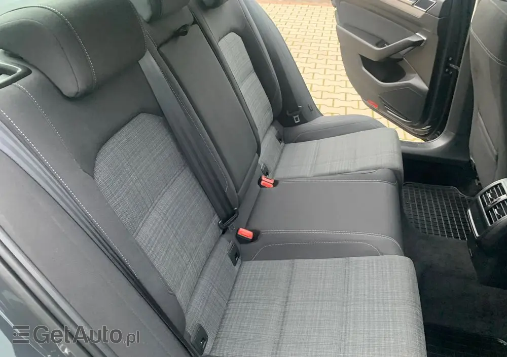 VOLKSWAGEN Passat 2.0 TDI EVO Business DSG