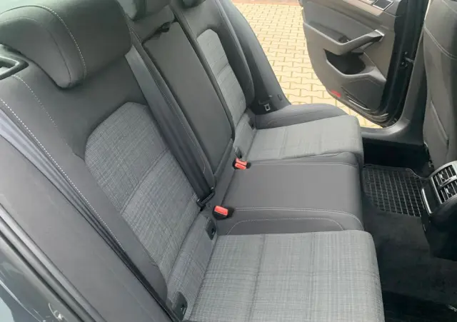 VOLKSWAGEN Passat 2.0 TDI EVO Business DSG