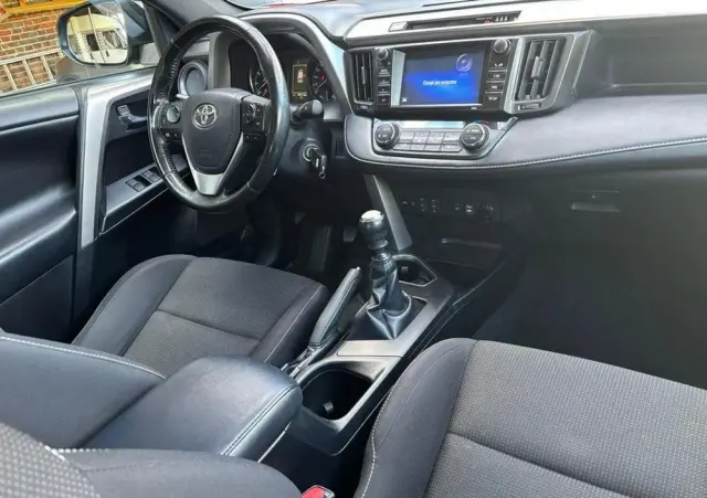 TOYOTA RAV4 2.0 4x4 Executive