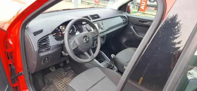 SKODA Fabia 
