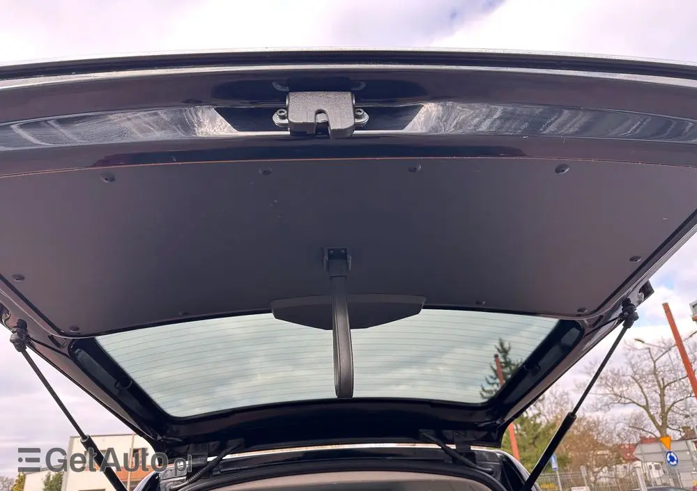 VOLKSWAGEN Caddy 2.0 (7-Si.) DSG Maxi Highline