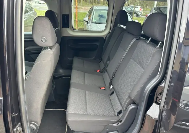 VOLKSWAGEN Caddy 2.0 (7-Si.) DSG Maxi Highline