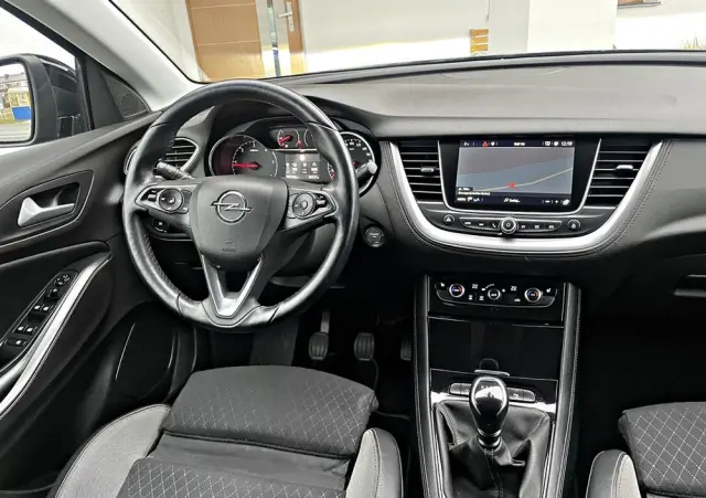 OPEL Grandland X 1.6 D Start/Stop Business INNOVATION