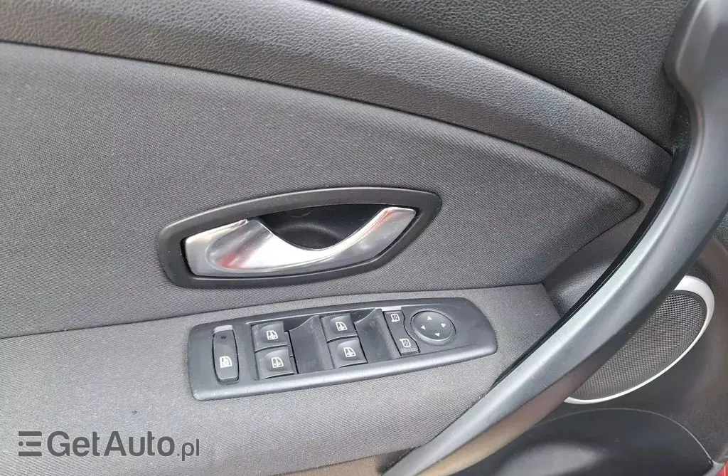 RENAULT Megane 1.6 16V (110 KM)