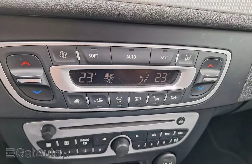 RENAULT Megane 1.6 16V (110 KM)