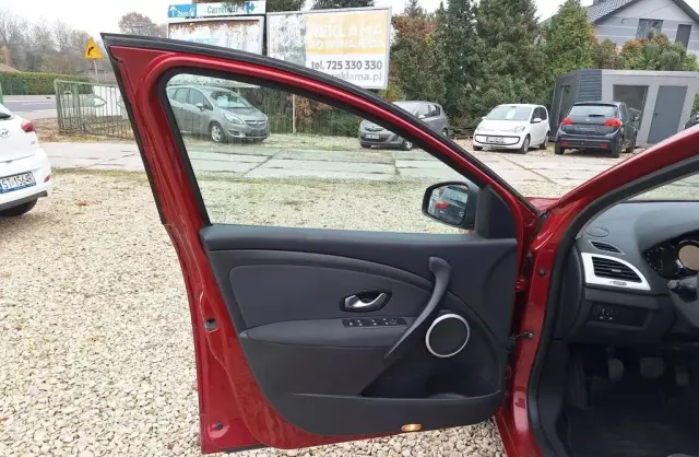 RENAULT Megane 1.6 16V (110 KM)