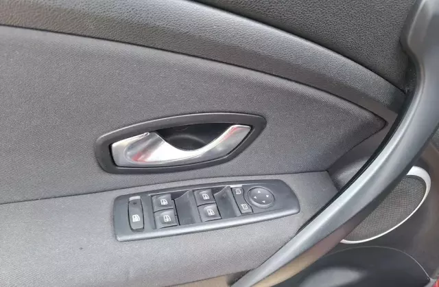 RENAULT Megane 1.6 16V (110 KM)