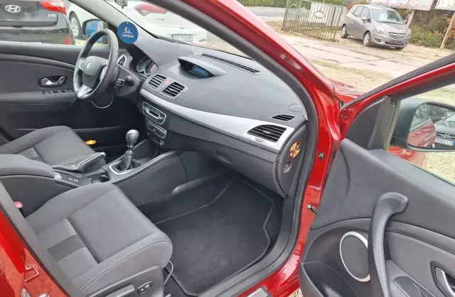 RENAULT Megane 1.6 16V (110 KM)