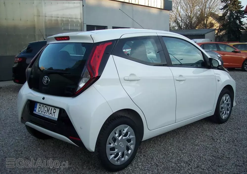TOYOTA Aygo 1.0 VVT-i Black Edition