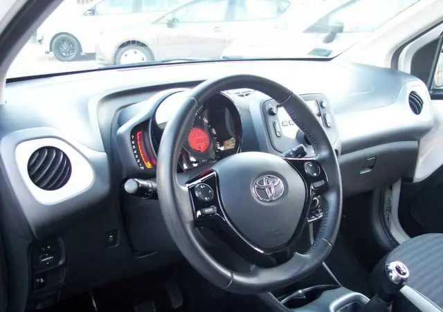 TOYOTA Aygo 1.0 VVT-i Black Edition