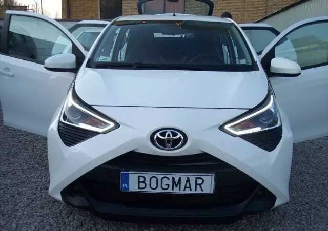 TOYOTA Aygo 1.0 VVT-i Black Edition