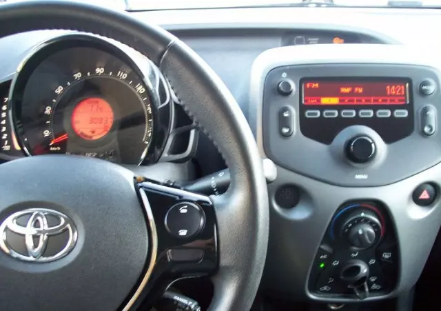 TOYOTA Aygo 1.0 VVT-i Black Edition