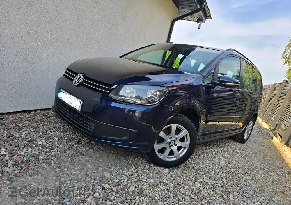 VOLKSWAGEN Touran 