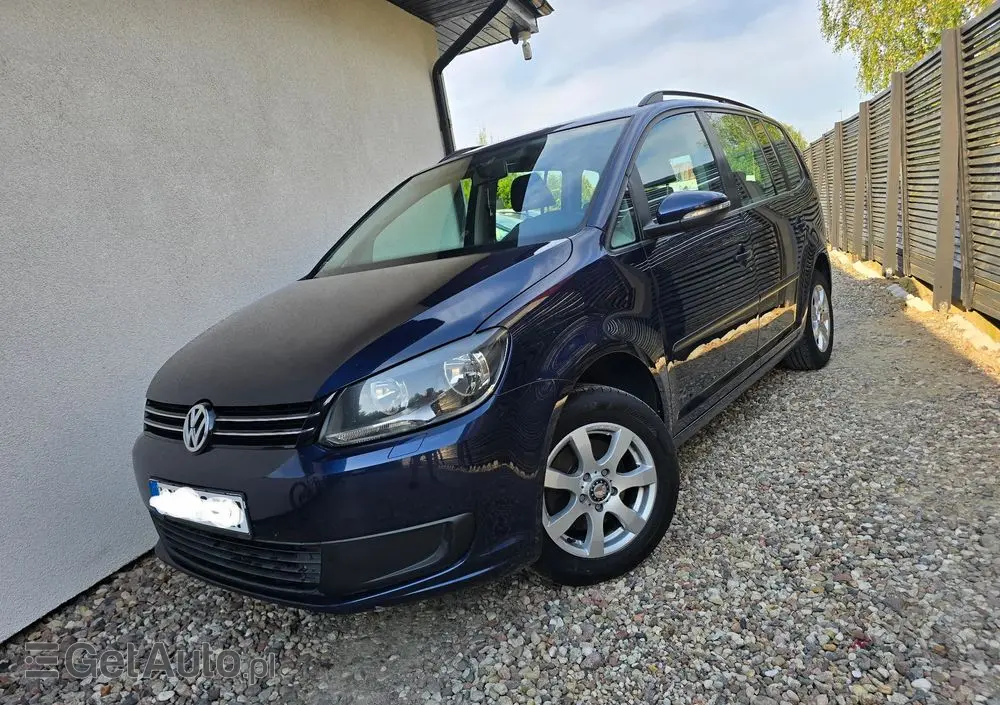 VOLKSWAGEN Touran 