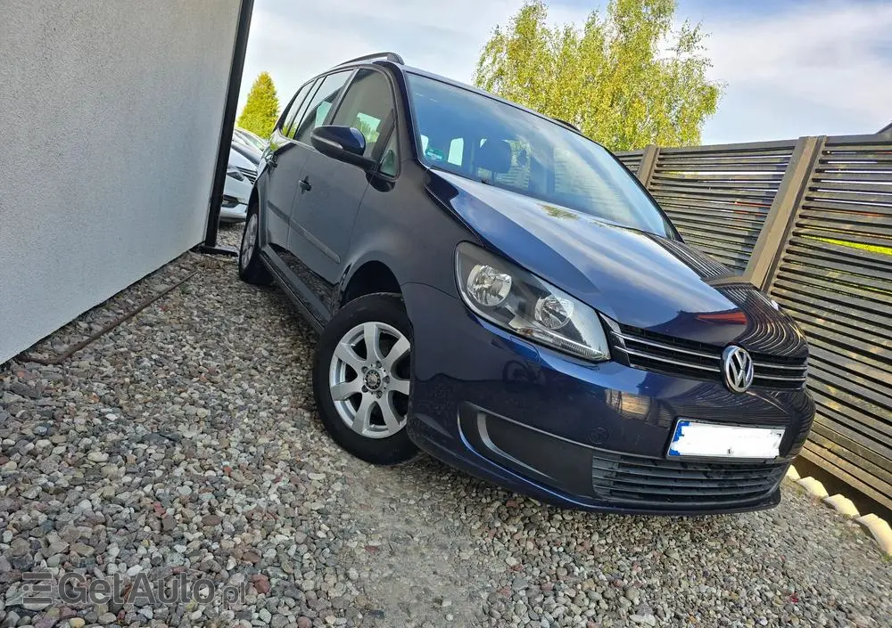 VOLKSWAGEN Touran 