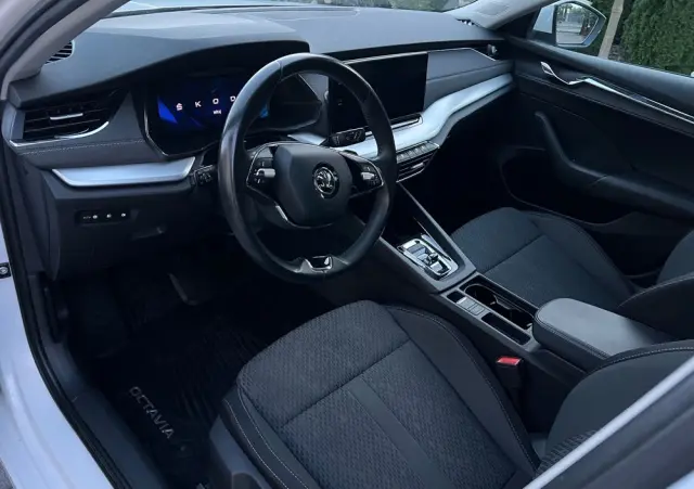 SKODA Octavia 2.0 TDI Style DSG