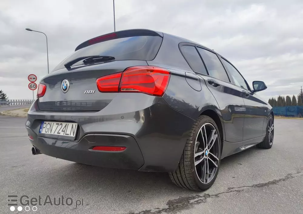 BMW Seria 1 118i Sport Line Shadow