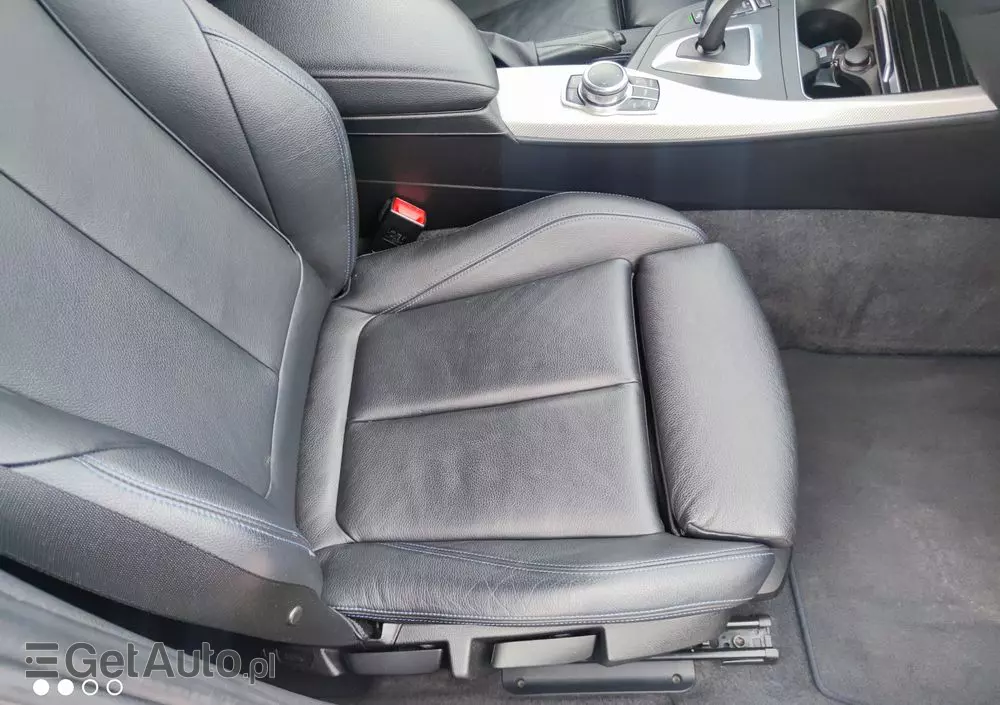 BMW Seria 1 118i Sport Line Shadow