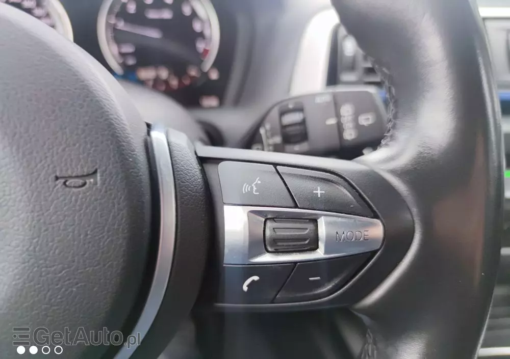 BMW Seria 1 118i Sport Line Shadow