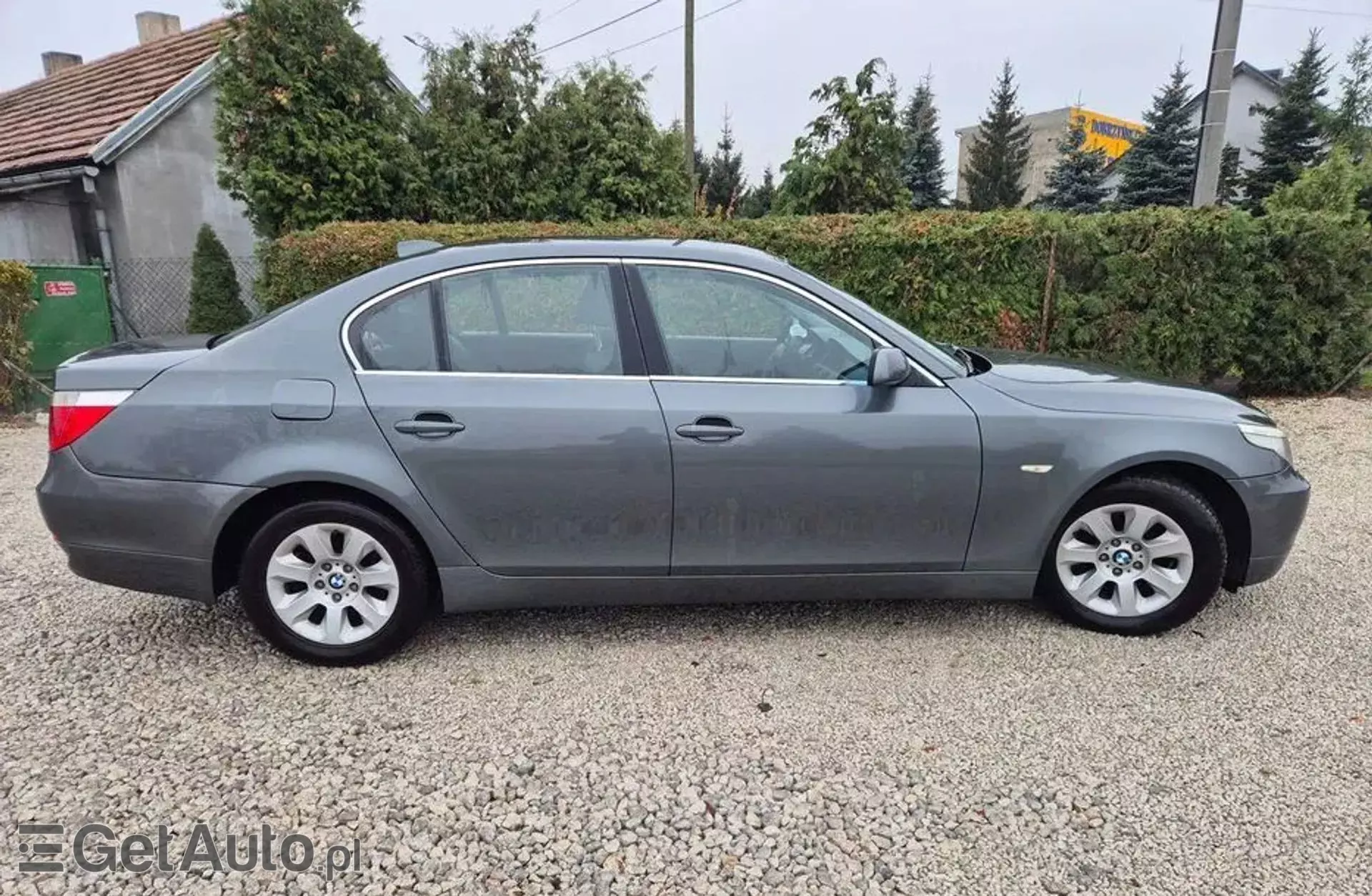 BMW Seria 5 523i (177 KM)