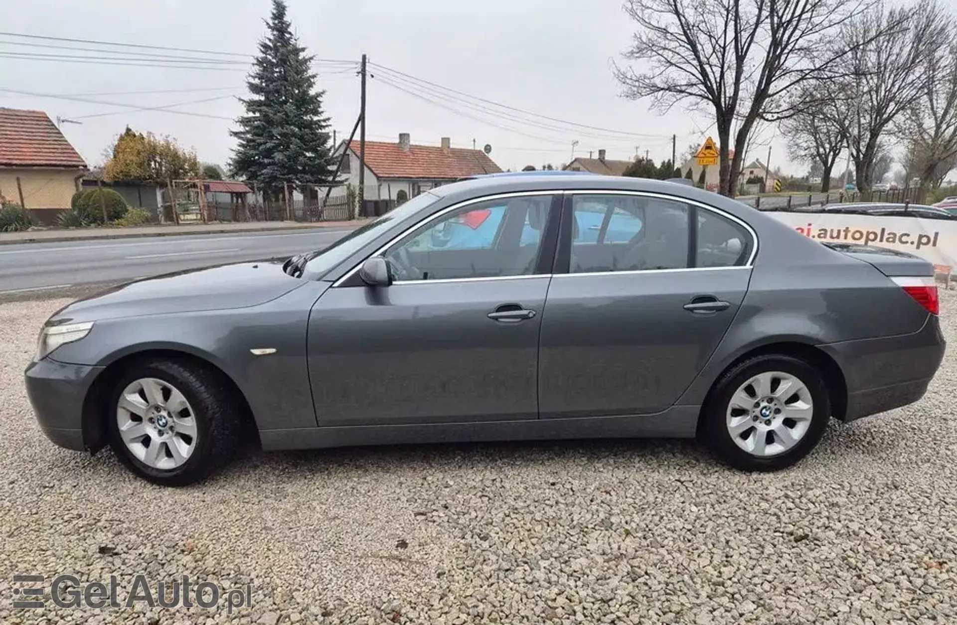 BMW Seria 5 523i (177 KM)