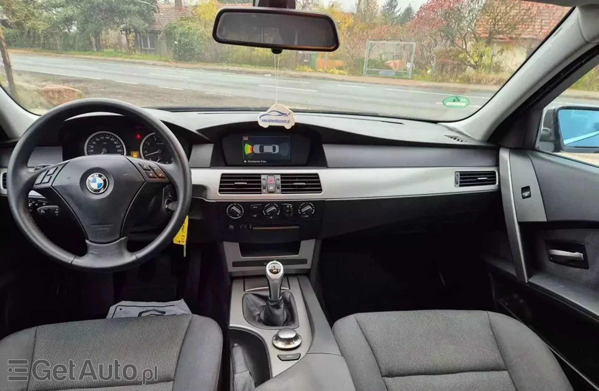 BMW Seria 5 523i (177 KM)