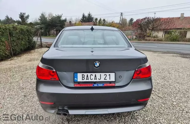 BMW Seria 5 523i (177 KM)