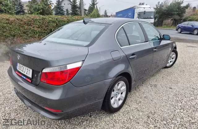 BMW Seria 5 523i (177 KM)