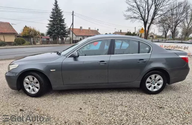 BMW Seria 5 523i (177 KM)