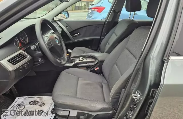 BMW Seria 5 523i (177 KM)