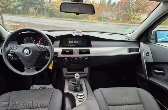 BMW Seria 5 523i (177 KM)