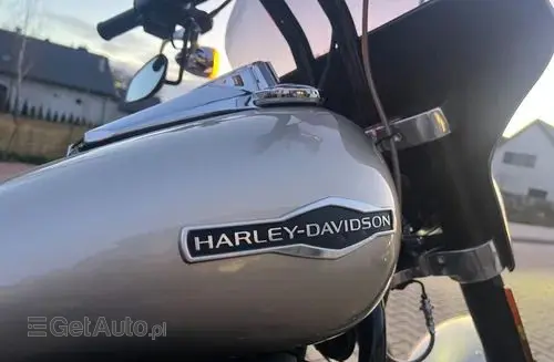 HARLEY-DAVIDSON Sport Glide Softail FLSB 
