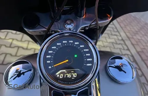 HARLEY-DAVIDSON Sport Glide Softail FLSB 