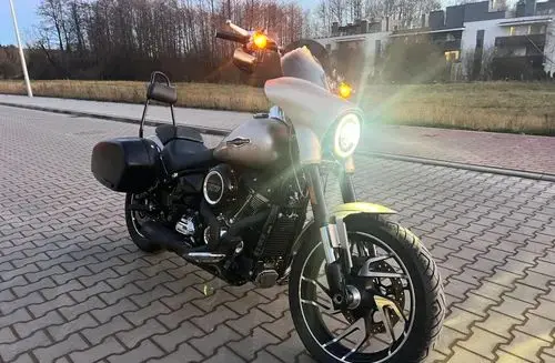 HARLEY-DAVIDSON Sport Glide Softail FLSB 