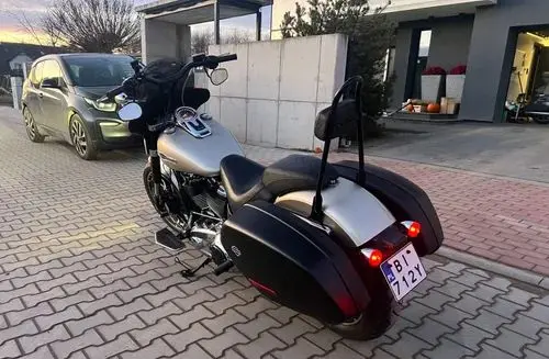 HARLEY-DAVIDSON Sport Glide Softail FLSB 