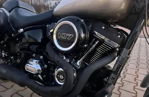 HARLEY-DAVIDSON Sport Glide Softail FLSB 