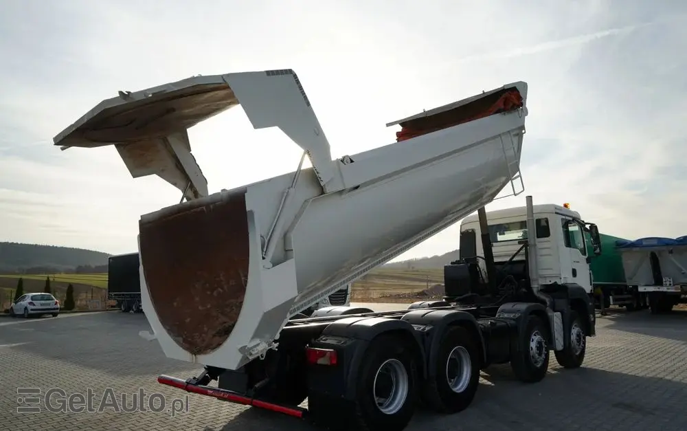 MAN TGS 35.440 / 8X4 / WYWROTKA TYLNOZSYPOWA / HYDROKLAPA / MANUAL  / EURO 5 