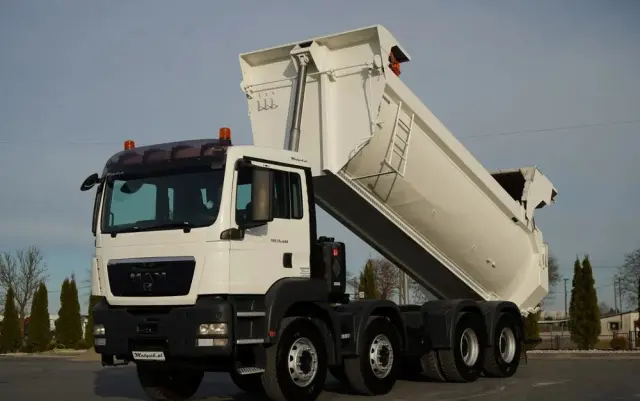 MAN TGS 35.440 / 8X4 / WYWROTKA TYLNOZSYPOWA / HYDROKLAPA / MANUAL  / EURO 5 