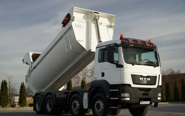 MAN TGS 35.440 / 8X4 / WYWROTKA TYLNOZSYPOWA / HYDROKLAPA / MANUAL  / EURO 5 