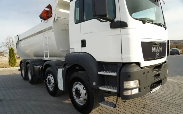 MAN TGS 35.440 / 8X4 / WYWROTKA TYLNOZSYPOWA / HYDROKLAPA / MANUAL  / EURO 5 