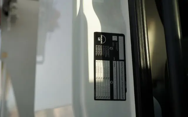 MAN TGS 35.440 / 8X4 / WYWROTKA TYLNOZSYPOWA / HYDROKLAPA / MANUAL  / EURO 5 