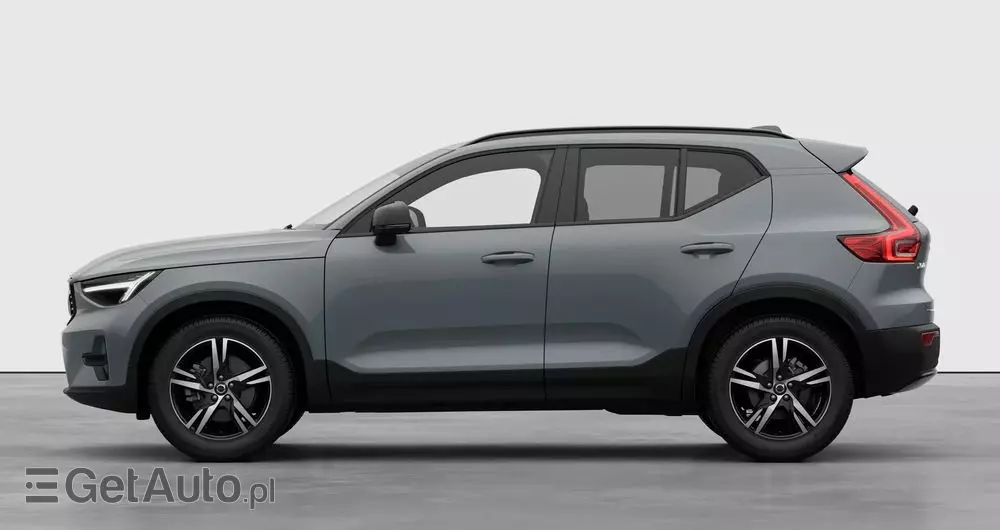 VOLVO XC 40 B3 Plus Dark