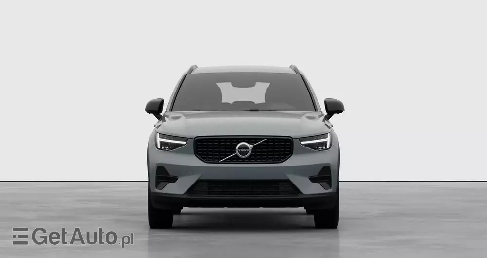 VOLVO XC 40 B3 Plus Dark