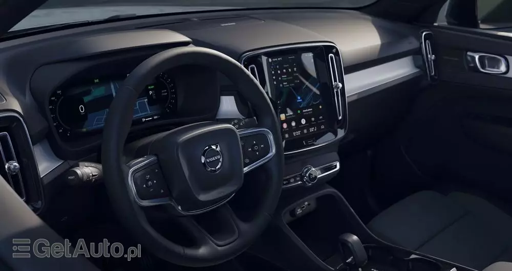 VOLVO XC 40 B3 Plus Dark