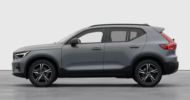 VOLVO XC 40 B3 Plus Dark