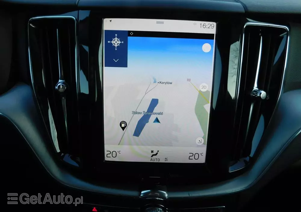 VOLVO XC 60 T5 Momentum