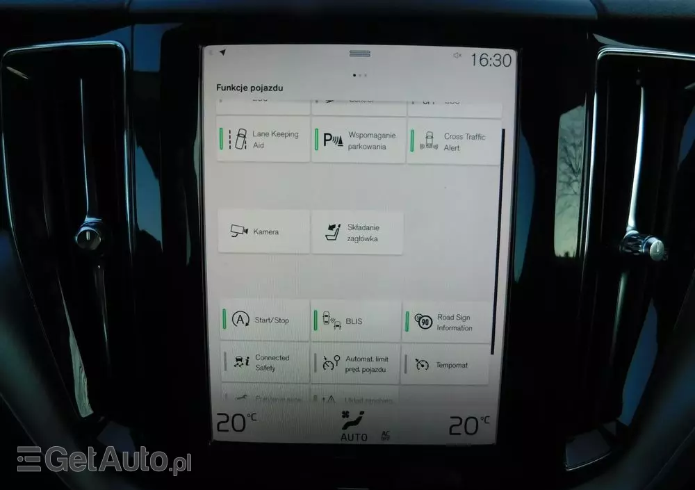 VOLVO XC 60 T5 Momentum